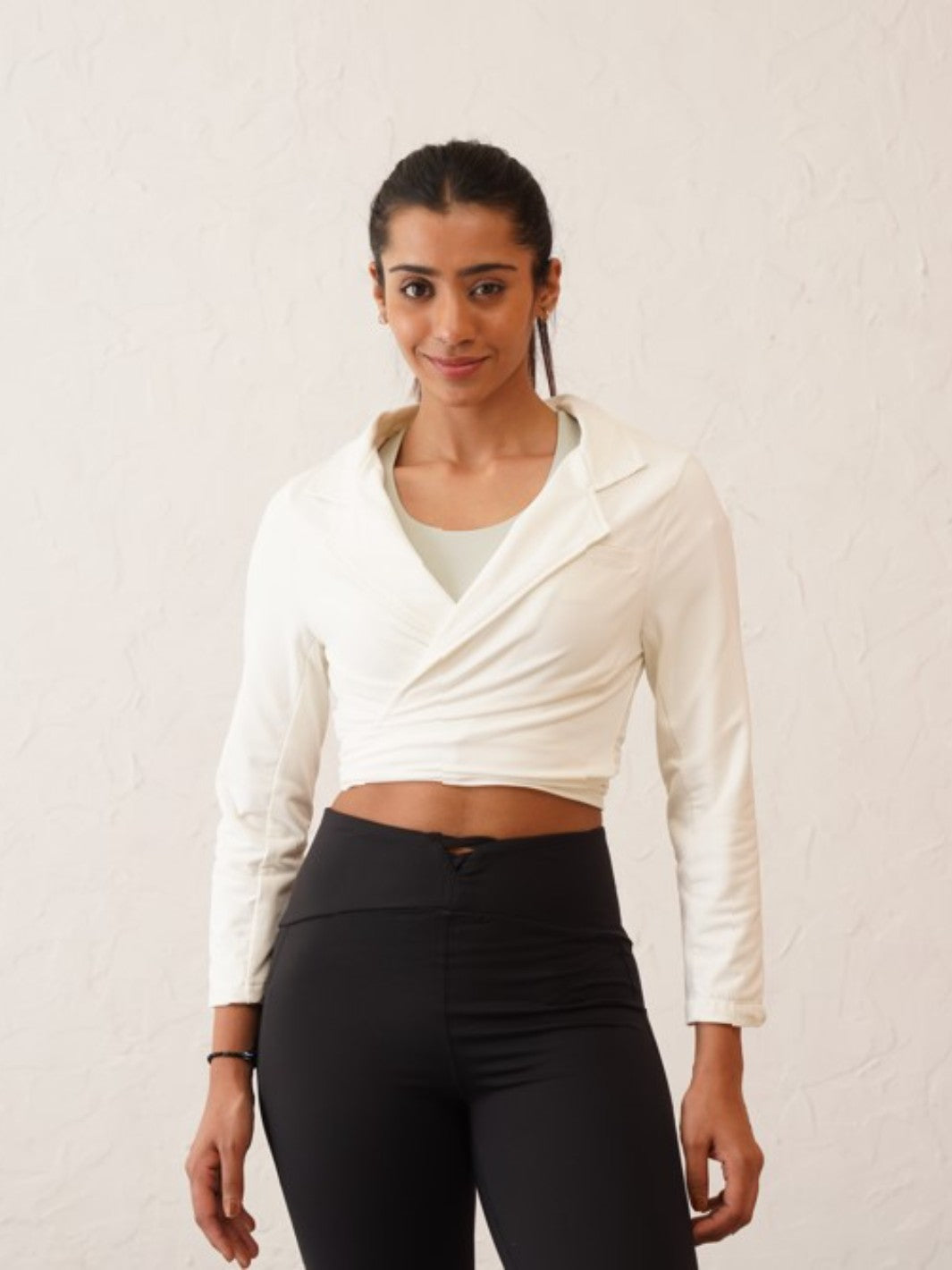 Monochrome Sport Look | Tie-able Sports Blazer & Premium Leggings