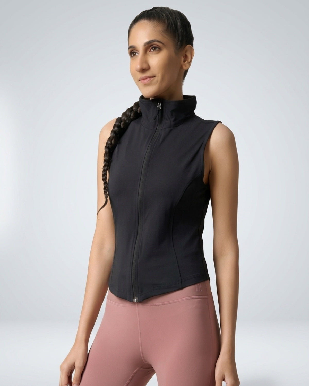 ベスト TOGGLE SLEEVELESS JACKET (Black) Original Core Sleeveless Zip Jacket Gilet, Black | RYZ